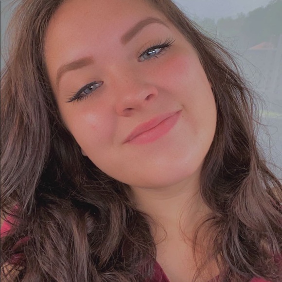 Meet your Posher, Trinity - Picture 1 of 1